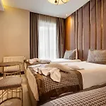 Hotel Santra 3*