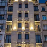 Santra Hotel