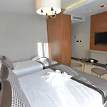 Santra Hotel 3*