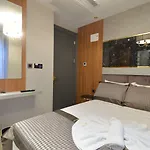 Santra Hotel 3*