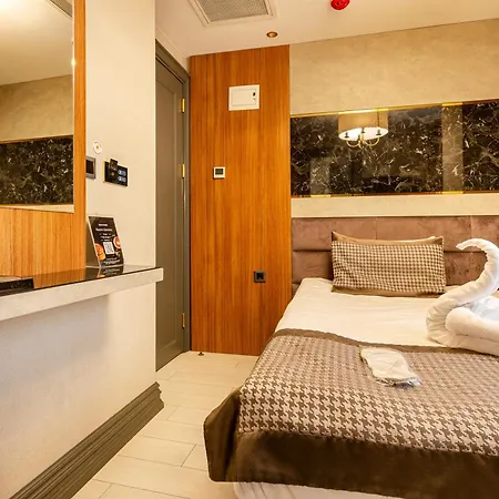 Hotel Santra